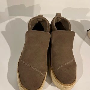 TOMS Paxton Mid-Top Slip-On - Women's Sneaker -